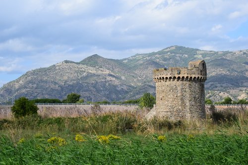 tower  countryside  italy countryside