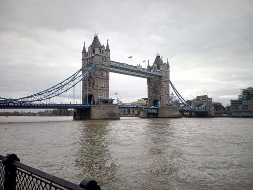 tower bridge london water