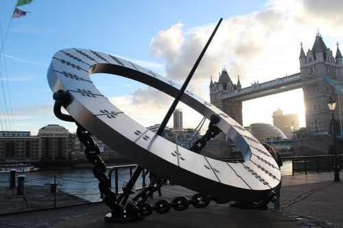 tower bridge london sundial