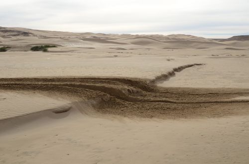 traces sand offroad