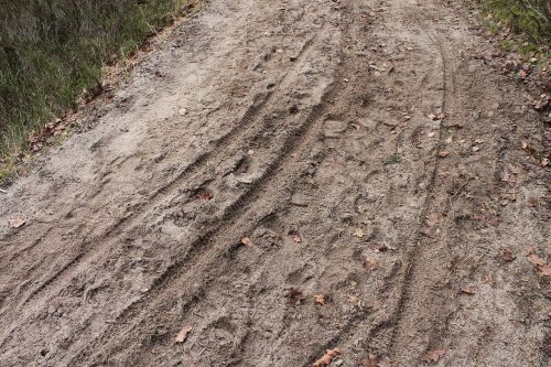 traces sand bike tracks