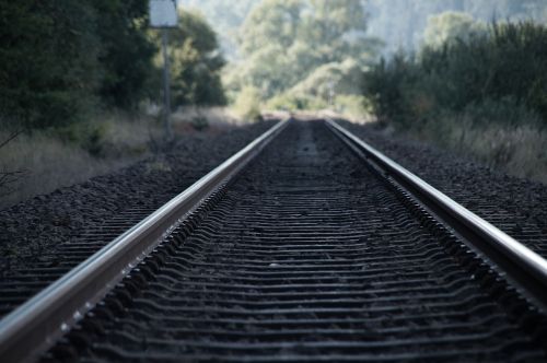 track seemed train