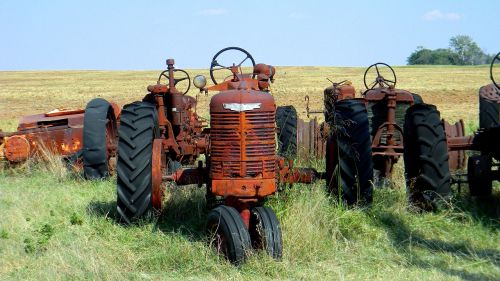 tractor farm rural