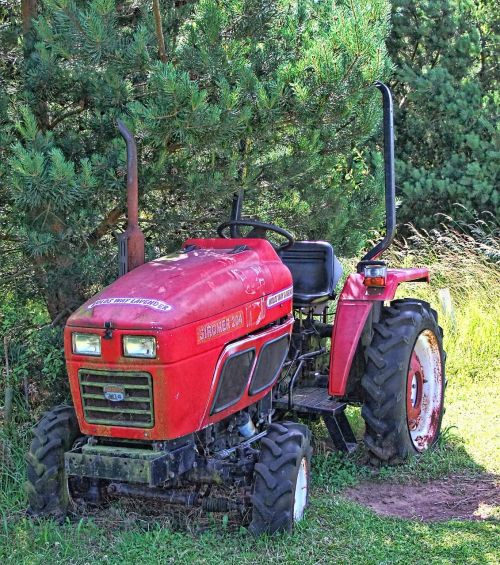 tractor farm agriculture