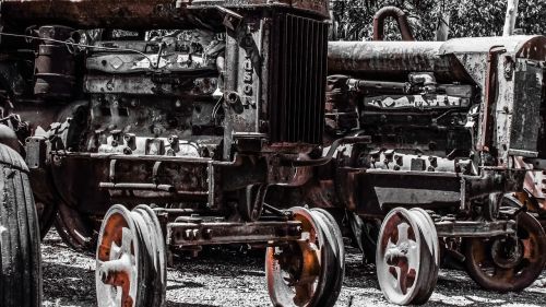 tractor old rusty