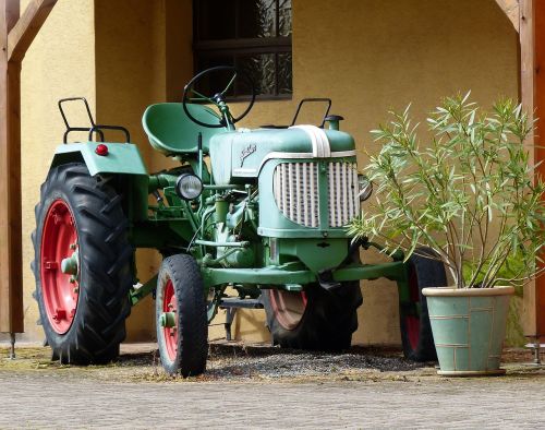 tractor agriculture oldtimer