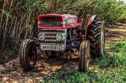 tractor farm agriculture