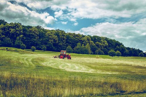 tractor vehicle green