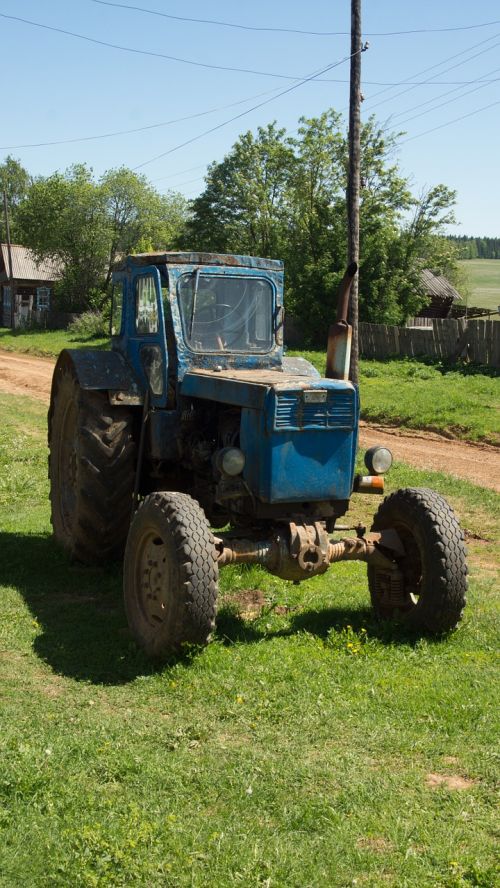 tractor old transport