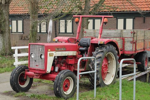 tractor  wheels  machine