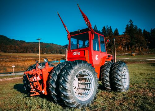 tractor farm field