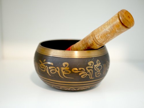 traditional  singing bowl  tibetan