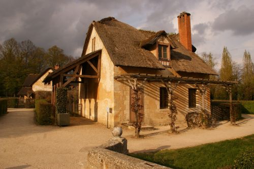 farmhouse traditional rustic