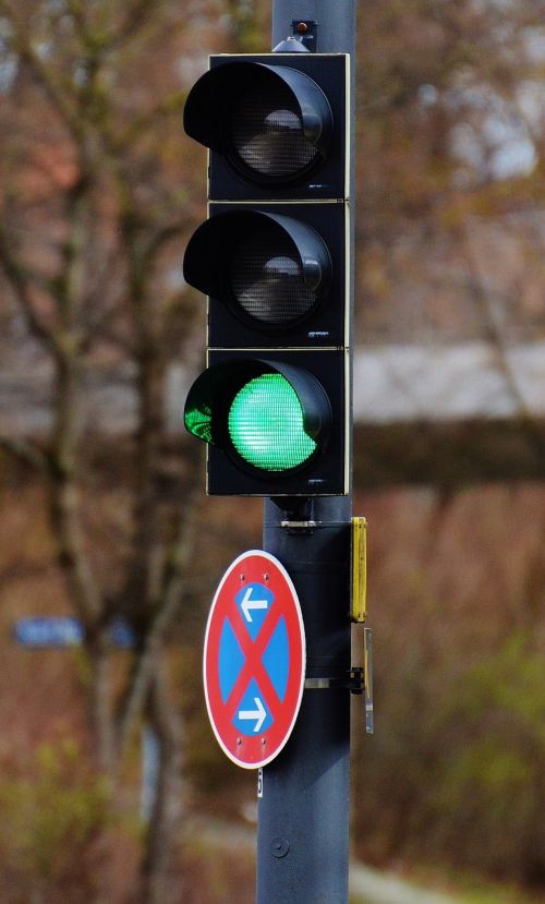 traffic lights green road