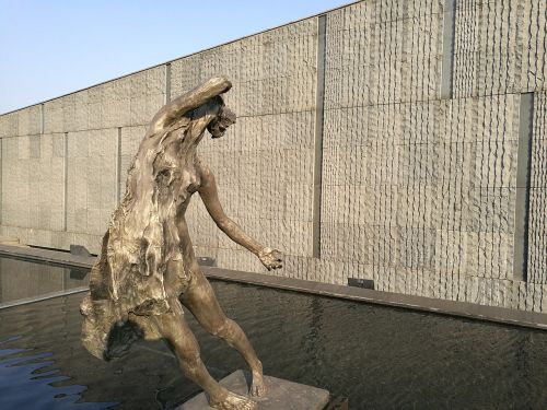 tragedy nanjing sculpture
