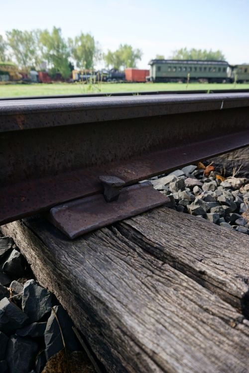 train rail nail