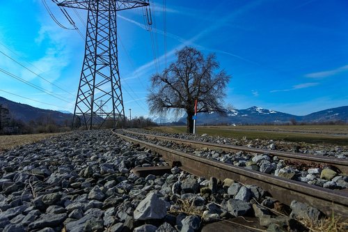 train  tracks  railway