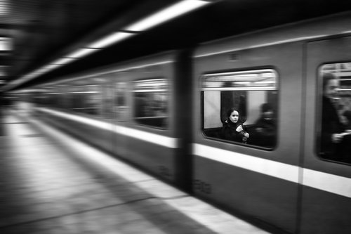train  metro  speed