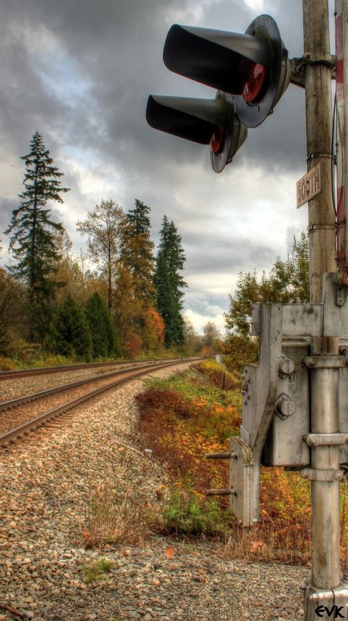 train tracks lights