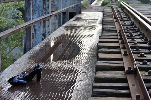 train tracks abandoned rail