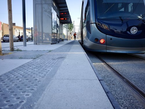 tram  transport  bordeaux