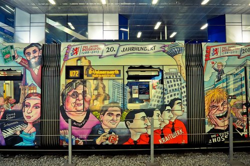 tram  painting  metro