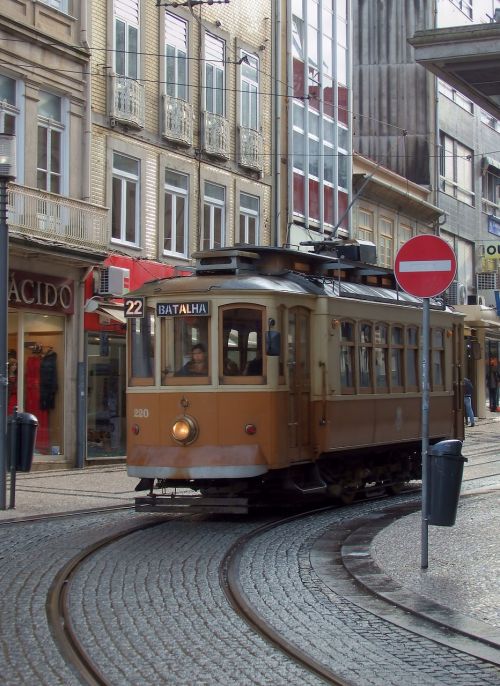 tram porto portugal