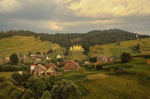 transcarpathia  village  mountains
