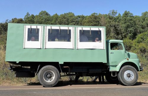 transport jeep safari