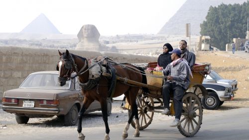 travel egypt pyramid