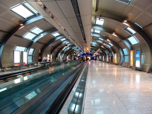 treadmill airport frankfurt