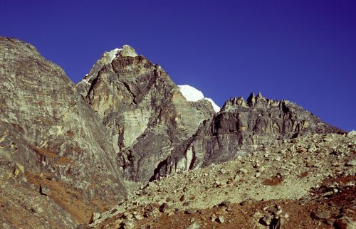 trekking nepal landscape