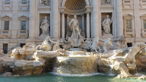 trevi fountain  rome  water