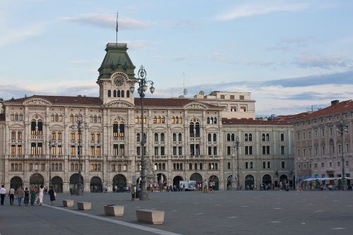 trieste italy piazza