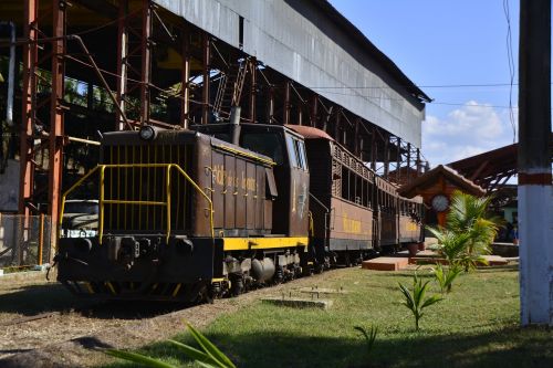 trinidad train cuba