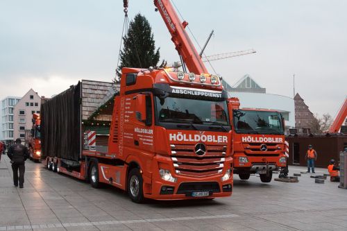 truck low-bed trailer crane