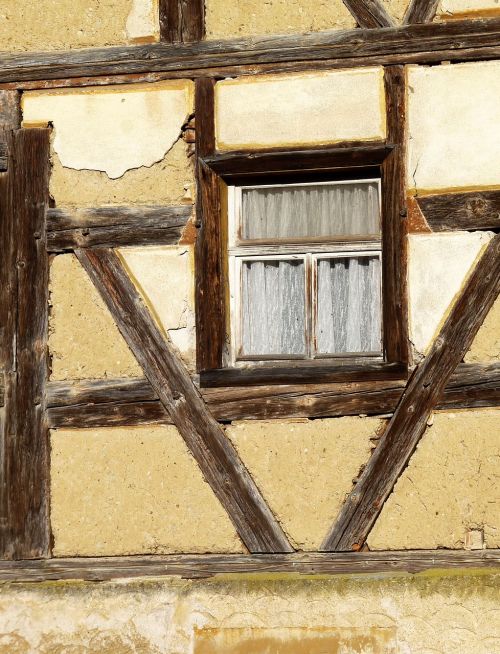 truss window old