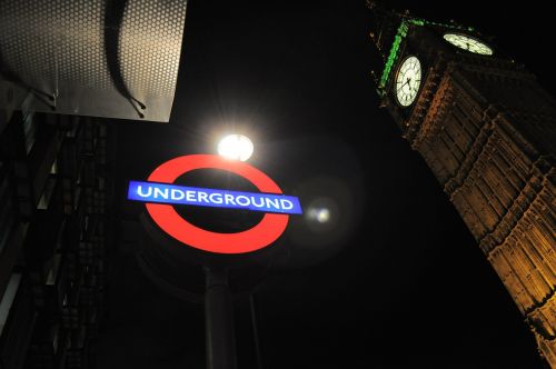 tube underground westminister