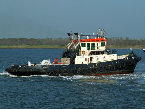 tug boat ship