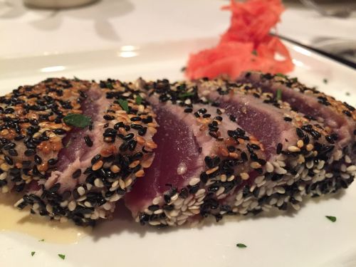 tuna sashimi raw