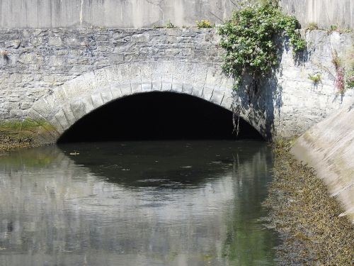 tunnel bridge highway