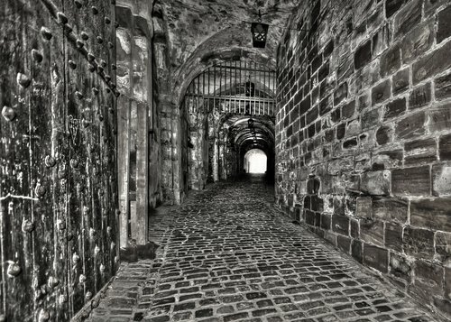 tunnel  pierre  darkness