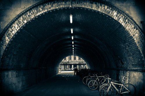 tunnel  bikes  bike