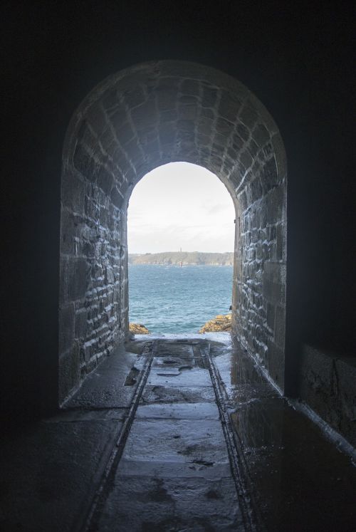 tunnel path sea