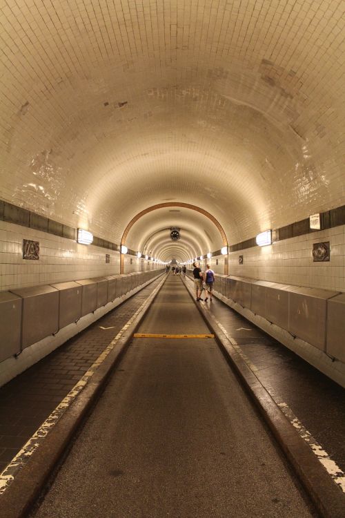 tunnel hamburg elbe tunnel