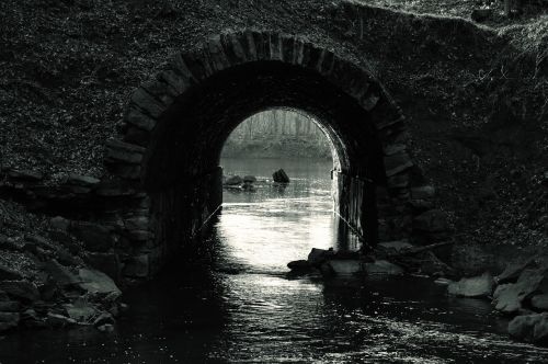 tunnel water nature