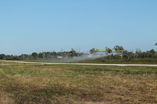 turbine crop duster spraying
