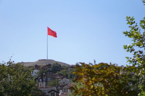 turkish flag beypazari castle