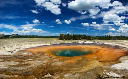 turquoise pool  midway  geyser