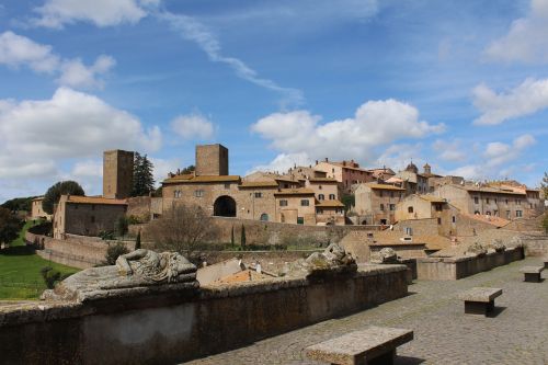 tuscania landscape country